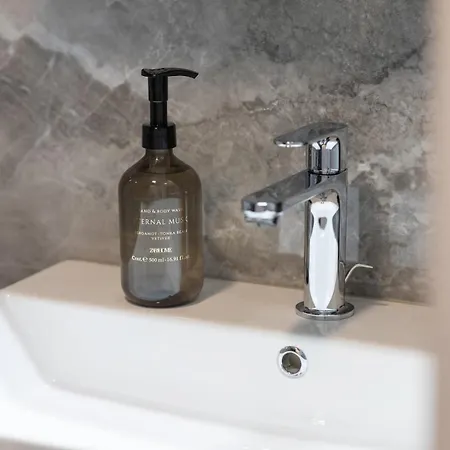 Ariela Znjan Apartamento *